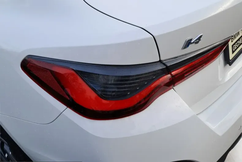 BMW i4 (Seria 4) din 2023 cu 11.345 km - oferta BMW205237 - foto 10