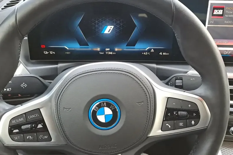 BMW i4 (Seria 4) din 2023 cu 11.345 km - oferta BMW205237 - foto 12