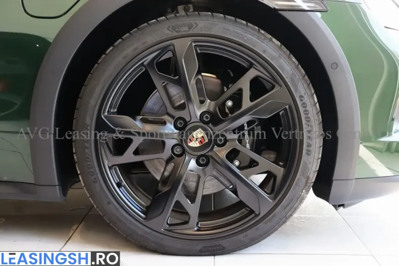 Porsche Taycan din 2024 cu 9.562 km - oferta POR205238 - foto 5