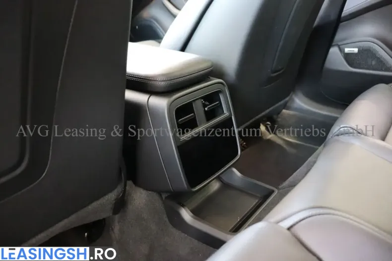 Porsche Taycan din 2024 cu 9.562 km - oferta POR205238 - foto 26