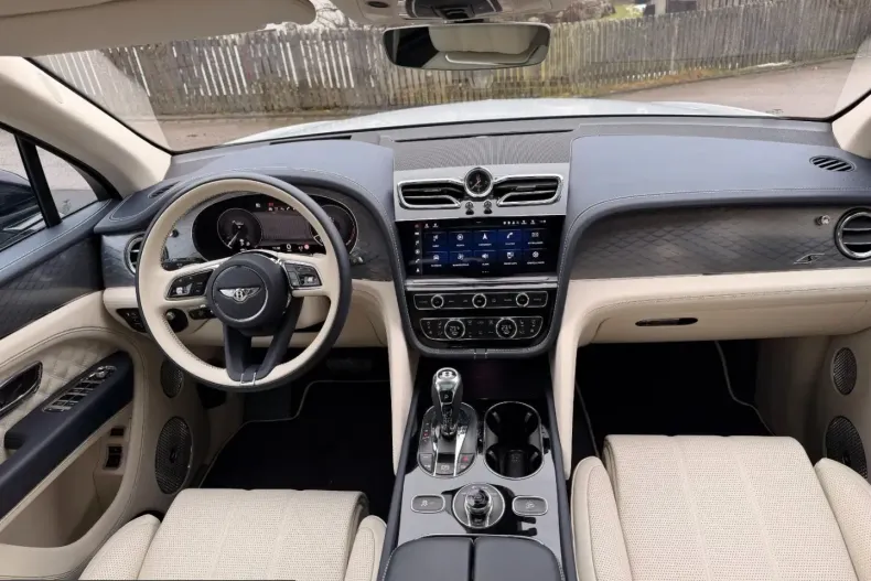 Bentley Bentayga din 2023 cu 15.999 km - oferta BEN205240 - foto 2