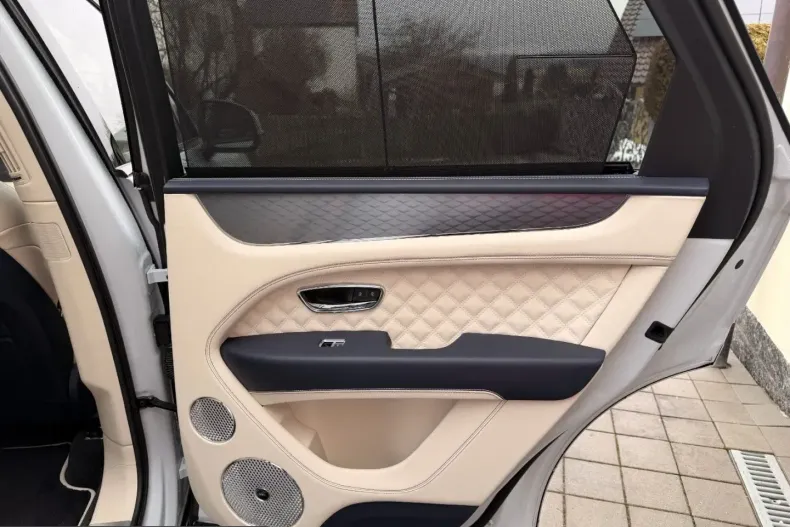 Bentley Bentayga din 2023 cu 15.999 km - oferta BEN205240 - foto 26