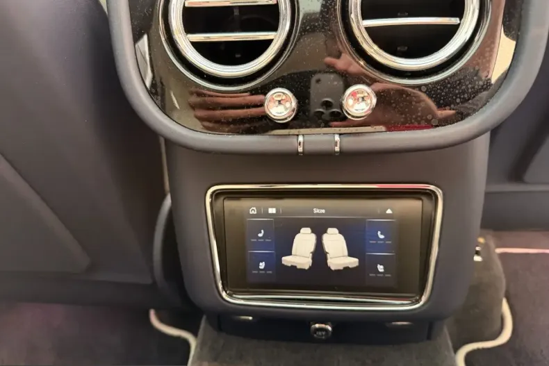 Bentley Bentayga din 2023 cu 15.999 km - oferta BEN205240 - foto 27