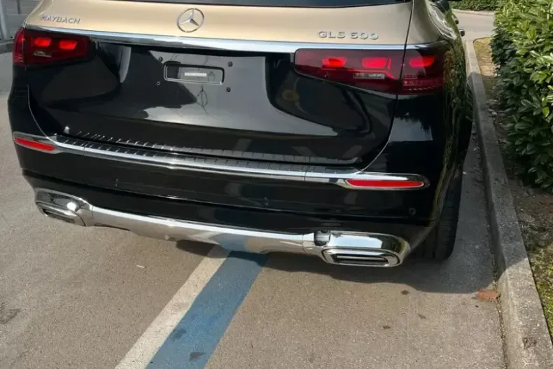 Mercedes-Benz GLS 600 (Clasa GLS) din 2026 cu 20 km - oferta MER205243 - foto 6