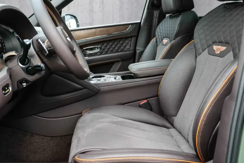 Bentley Bentayga din 2025 cu 8.200 km - oferta BEN205248 - foto 9