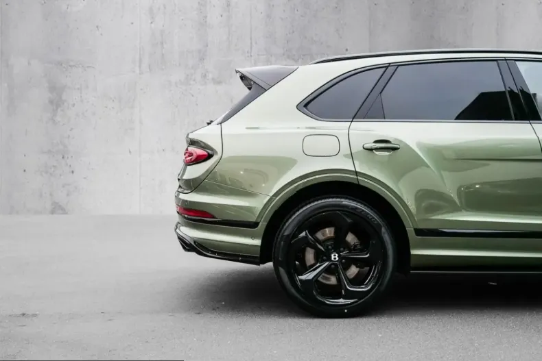 Bentley Bentayga din 2025 cu 8.200 km - oferta BEN205248 - foto 12