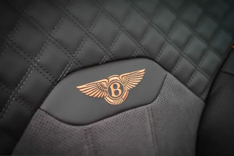 Bentley Bentayga din 2025 cu 8.200 km - oferta BEN205248 - foto 18