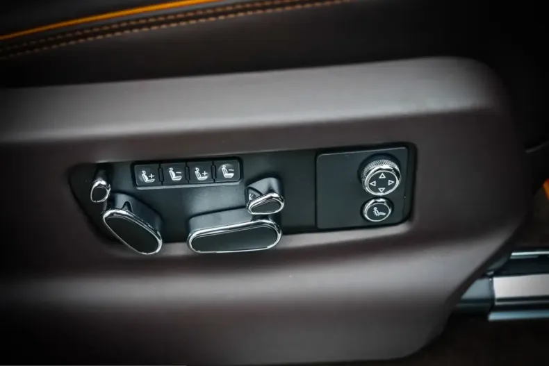 Bentley Bentayga din 2025 cu 8.200 km - oferta BEN205248 - foto 19