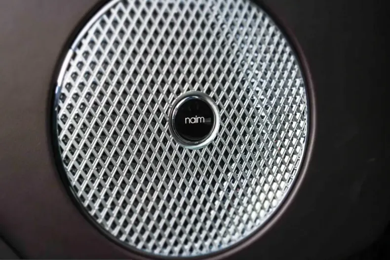 Bentley Bentayga din 2025 cu 8.200 km - oferta BEN205248 - foto 25