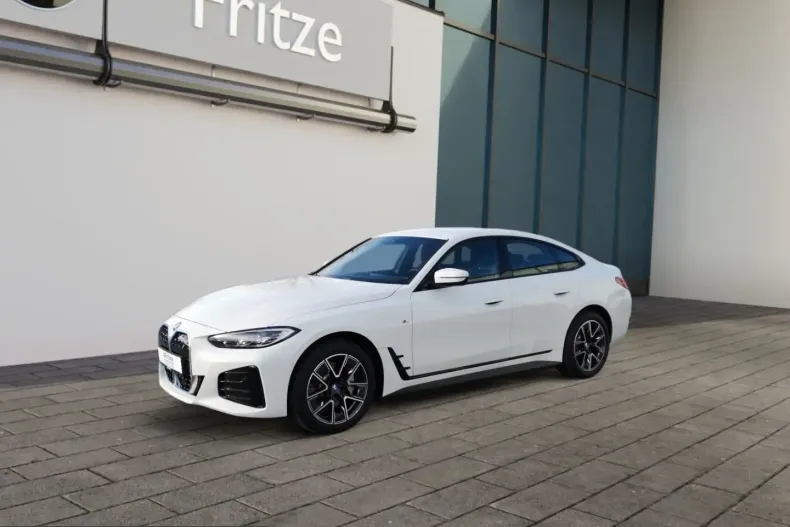 BMW i4 (Seria 4) din 2023 cu 33.504 km - oferta BMW205249 - foto 1