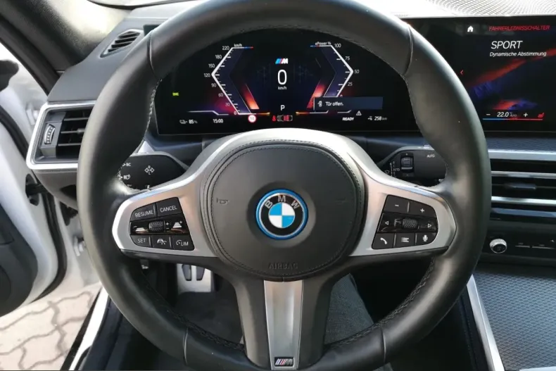 BMW i4 (Seria 4) din 2023 cu 33.504 km - oferta BMW205249 - foto 11