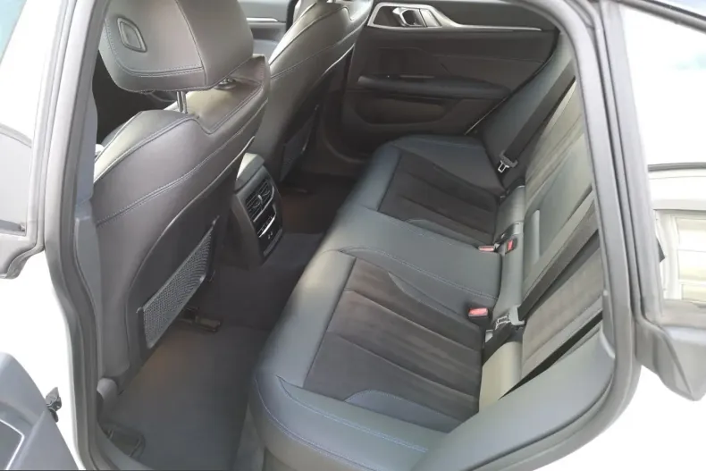 BMW i4 (Seria 4) din 2023 cu 33.504 km - oferta BMW205249 - foto 16