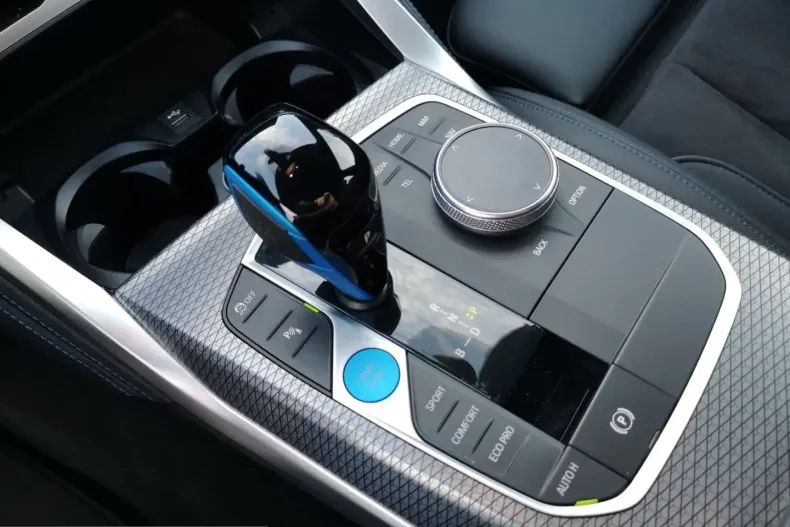 BMW i4 (Seria 4) din 2023 cu 33.504 km - oferta BMW205249 - foto 23