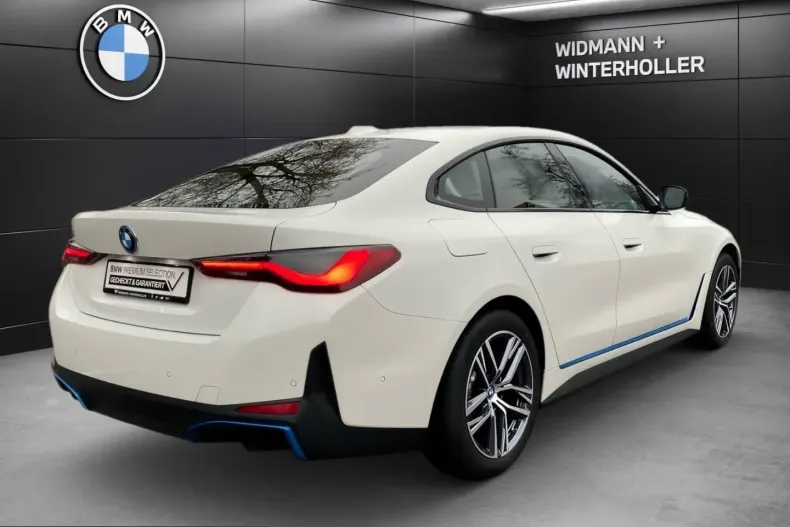 BMW i4 (Seria 4) din 2023 cu 28.600 km - oferta BMW205257 - foto 3