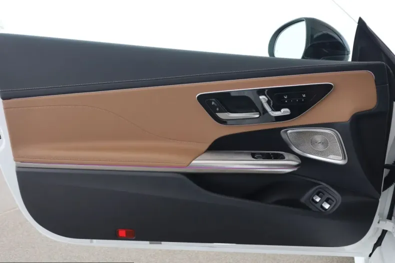 Mercedes-Benz CLE 300 (Clasa CLE) din 2025 cu 5.584 km - oferta MER205259 - foto 13