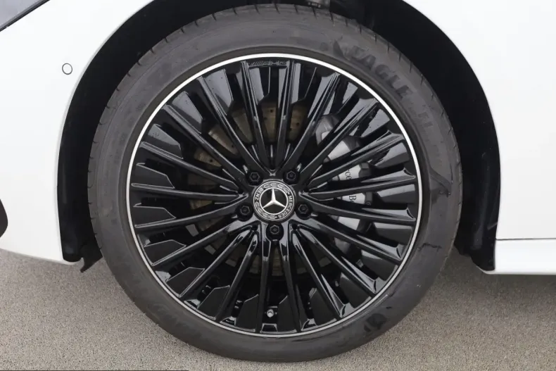 Mercedes-Benz CLE 300 (Clasa CLE) din 2025 cu 5.584 km - oferta MER205259 - foto 17