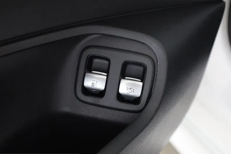 Mercedes-Benz CLE 300 (Clasa CLE) din 2025 cu 5.584 km - oferta MER205259 - foto 24