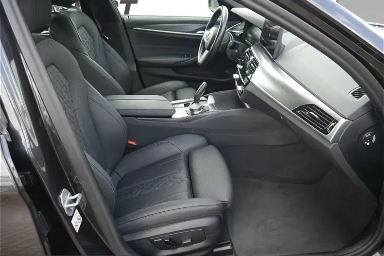 BMW 530 (Seria 5) din 2023 cu 42.100 km - oferta BMW205265 - foto 14