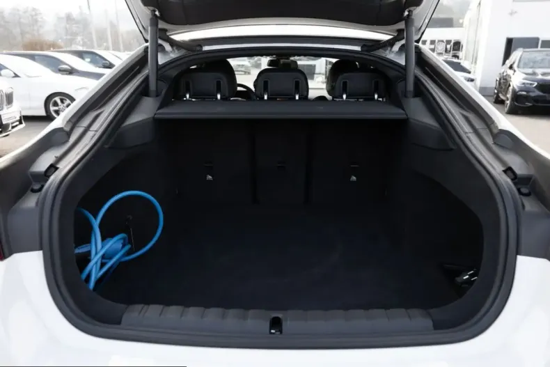 BMW i4 (Seria 4) din 2023 cu 22.728 km - oferta BMW205268 - foto 9