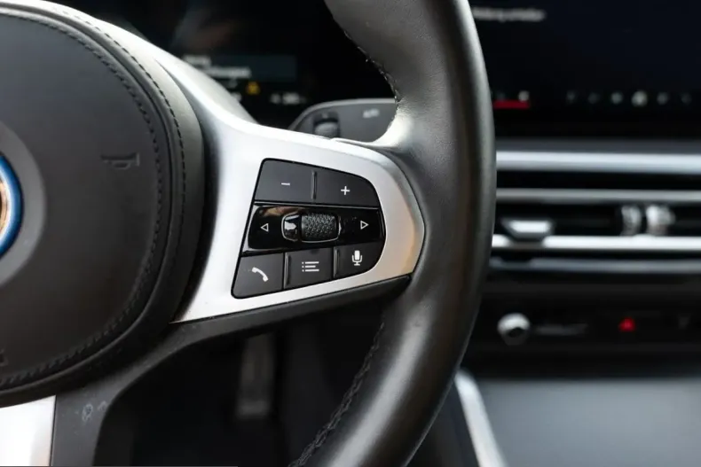 BMW i4 (Seria 4) din 2023 cu 22.728 km - oferta BMW205268 - foto 19