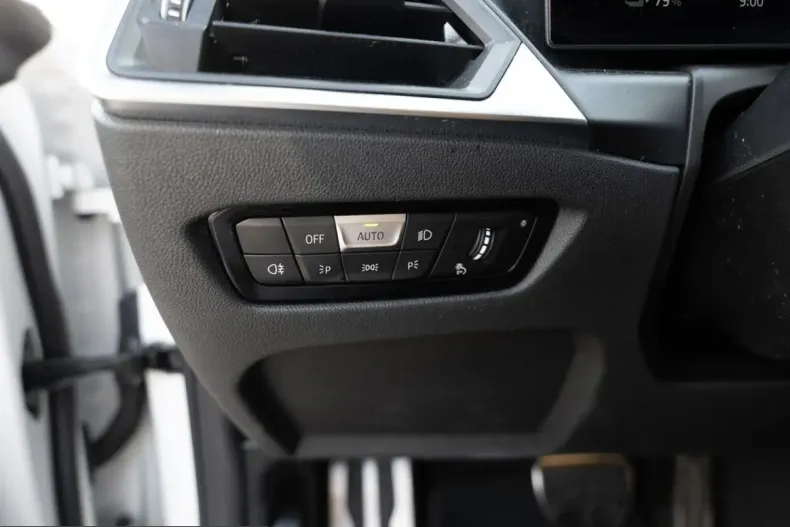 BMW i4 (Seria 4) din 2023 cu 22.728 km - oferta BMW205268 - foto 21