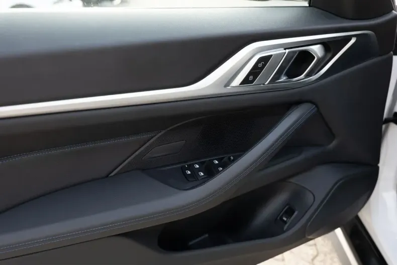 BMW i4 (Seria 4) din 2023 cu 22.728 km - oferta BMW205268 - foto 23