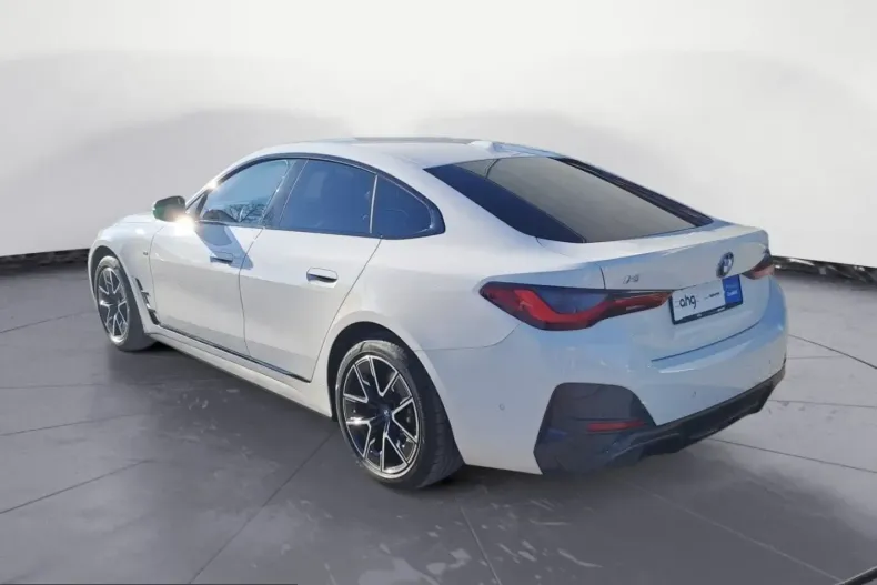 BMW i4 (Seria 4) din 2023 cu 12.510 km - oferta BMW205269 - foto 3