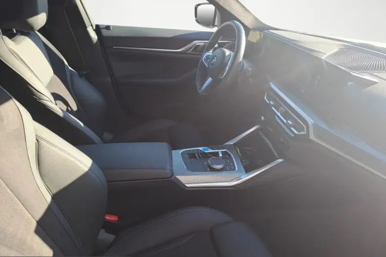 BMW i4 (Seria 4) din 2023 cu 12.510 km - oferta BMW205269 - foto 8