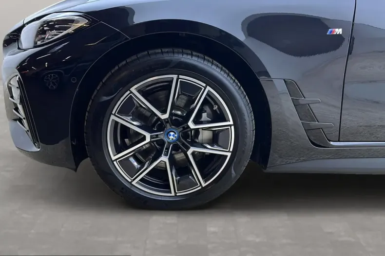 BMW i4 (Seria 4) din 2023 cu 26.195 km - oferta BMW205270 - foto 7