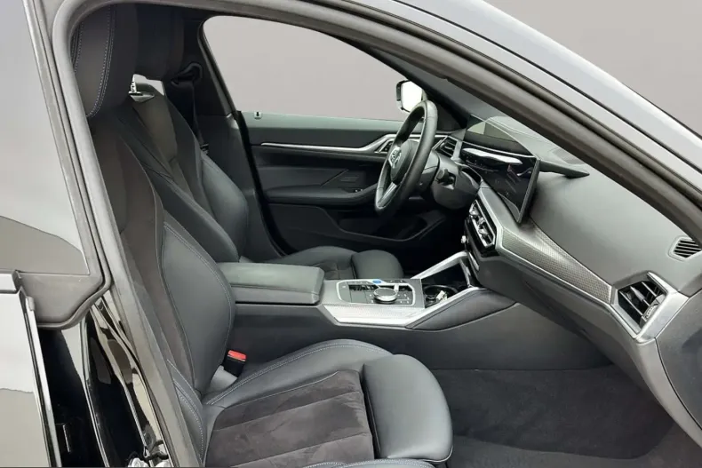 BMW i4 (Seria 4) din 2023 cu 26.195 km - oferta BMW205270 - foto 10