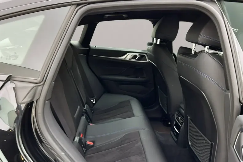 BMW i4 (Seria 4) din 2023 cu 26.195 km - oferta BMW205270 - foto 14