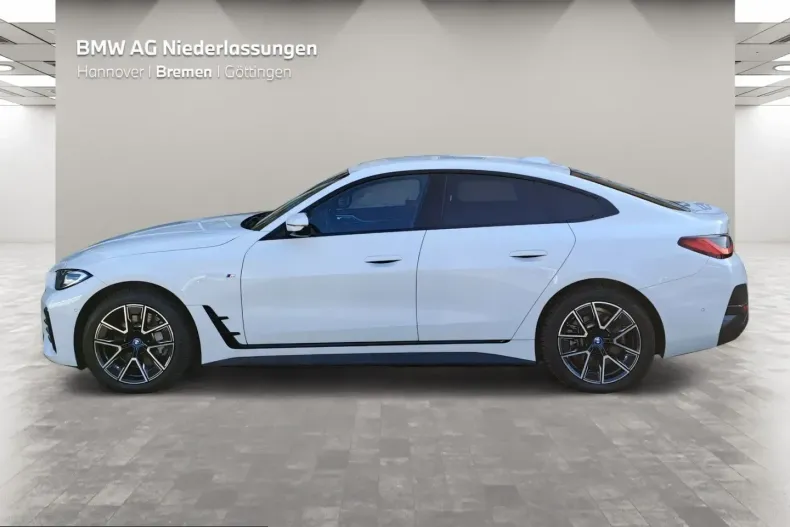 BMW i4 (Seria 4) din 2023 cu 16.528 km - oferta BMW205271 - foto 3