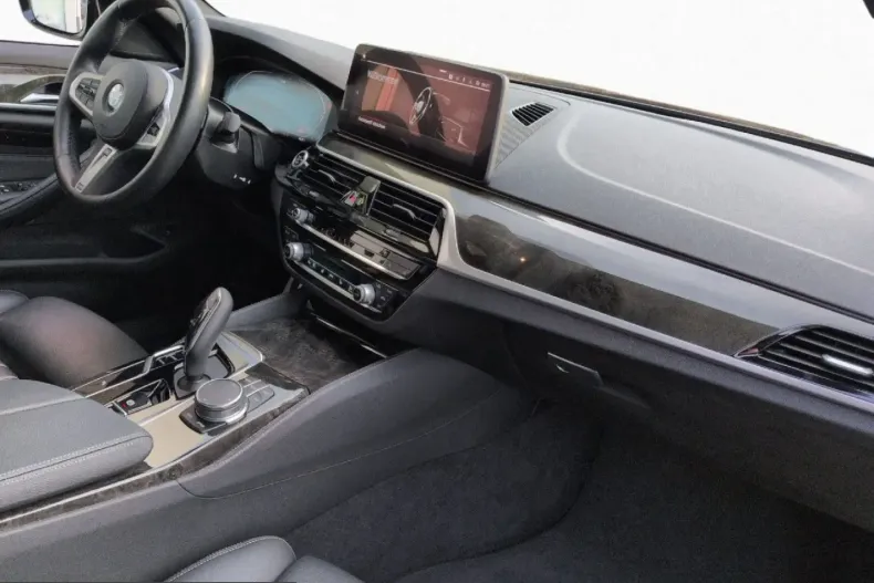 BMW 530 (Seria 5) din 2023 cu 19.144 km - oferta BMW205273 - foto 8