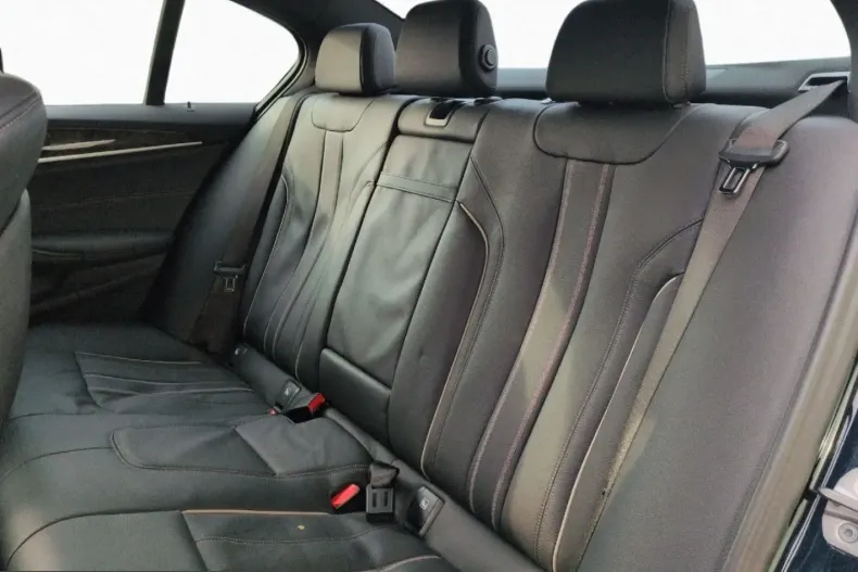 BMW 530 (Seria 5) din 2023 cu 19.144 km - oferta BMW205273 - foto 9