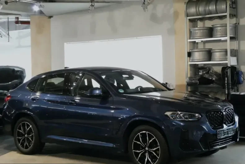 BMW X4 (Seria X) din 2024 cu 9.700 km - oferta BMW205278 - foto 1