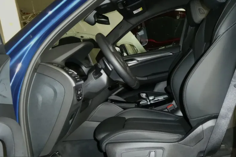 BMW X4 (Seria X) din 2024 cu 9.700 km - oferta BMW205278 - foto 14