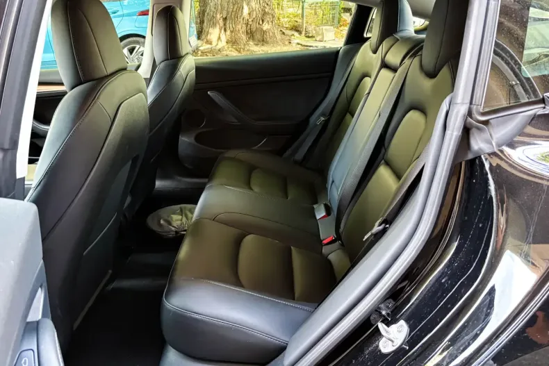 Tesla Model 3 din 2022 cu 36.000 km - oferta TES205280 - foto 5