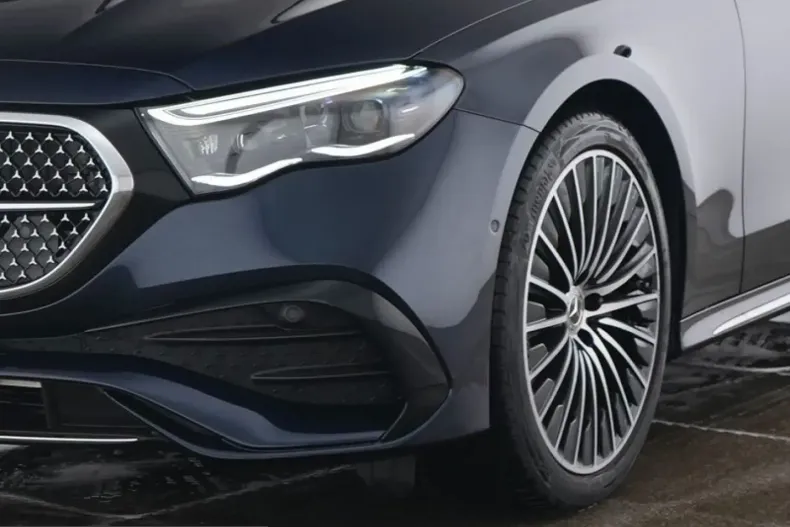 Mercedes-Benz E 220 (Clasa E) din 2025 cu 17.098 km - oferta MER205282 - foto 2