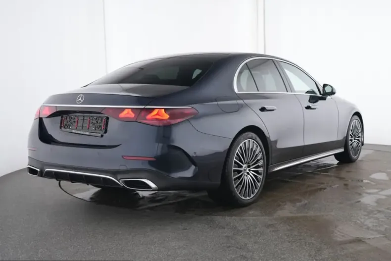 Mercedes-Benz E 220 (Clasa E) din 2025 cu 17.098 km - oferta MER205282 - foto 9