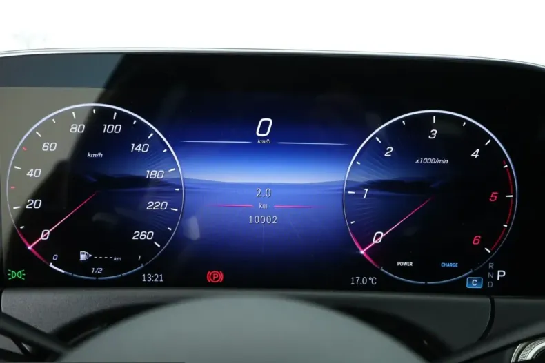 Mercedes-Benz E 220 (Clasa E) din 2025 cu 10.199 km - oferta MER205283 - foto 12