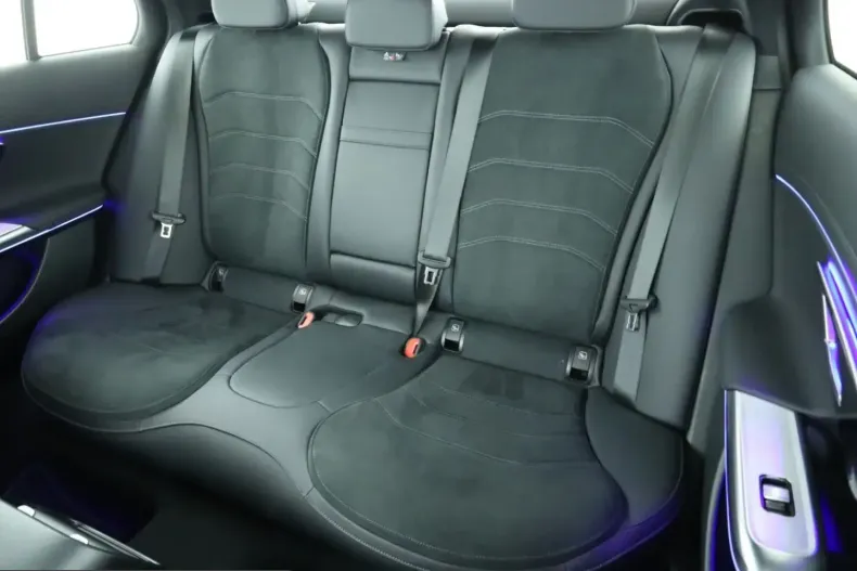 Mercedes-Benz E 220 (Clasa E) din 2025 cu 10.199 km - oferta MER205283 - foto 18