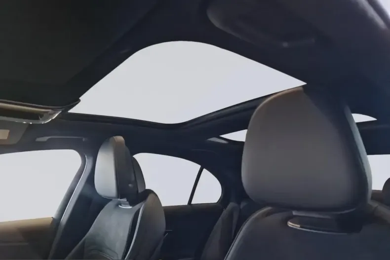 Mercedes-Benz E 220 (Clasa E) din 2025 cu 10.259 km - oferta MER205284 - foto 13