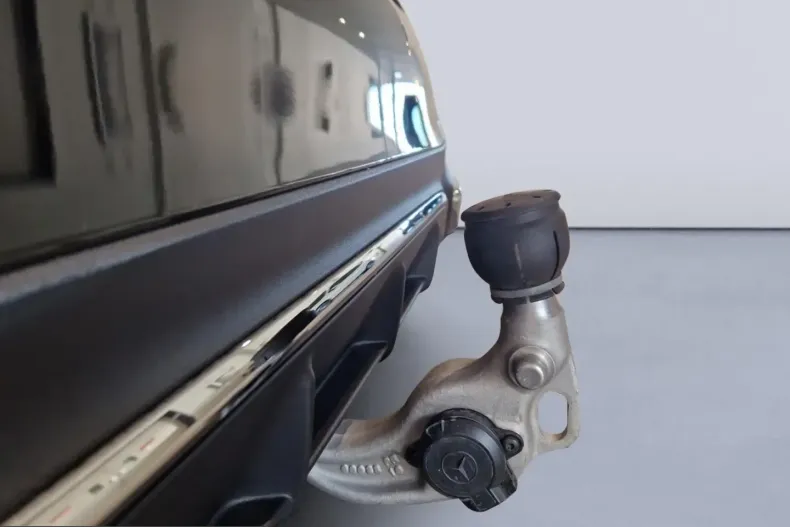 Mercedes-Benz E 220 (Clasa E) din 2025 cu 10.259 km - oferta MER205284 - foto 14