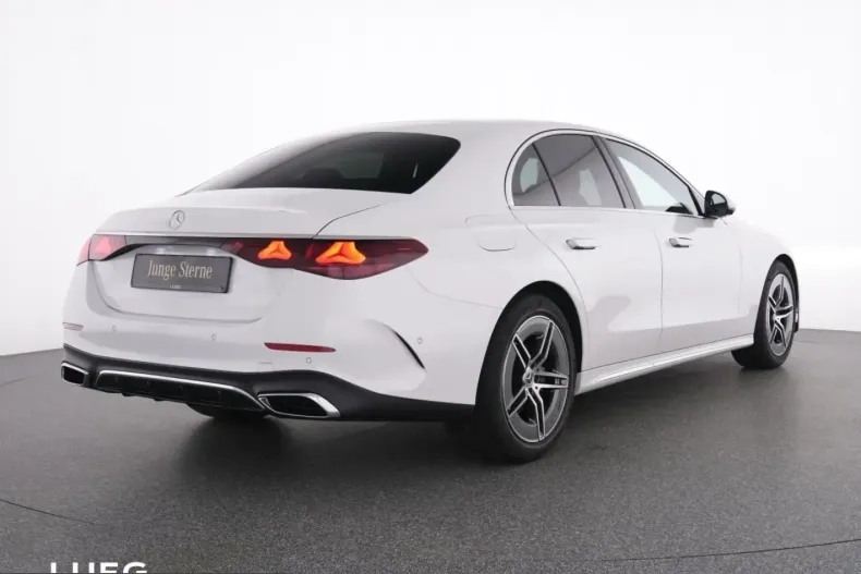 Mercedes-Benz E 200 (Clasa E) din 2024 cu 15.541 km - oferta MER205288 - foto 3