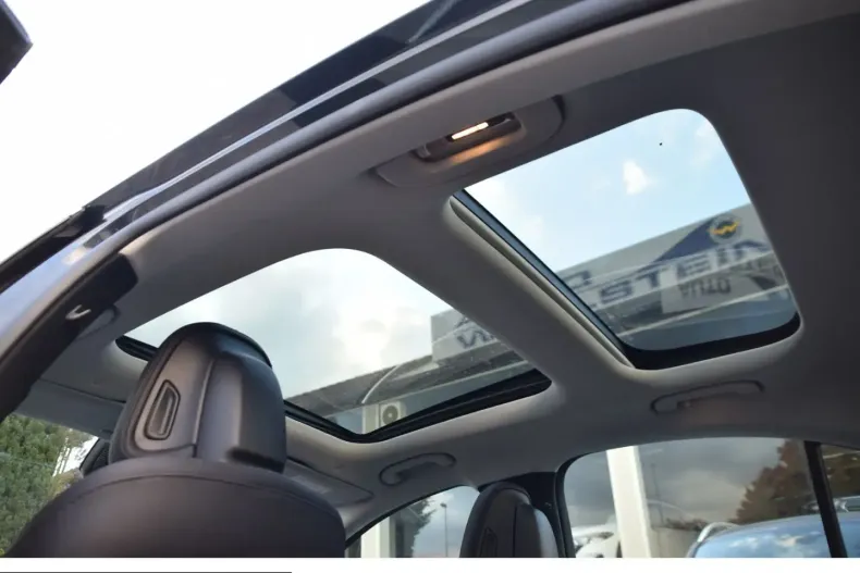 Mercedes-Benz E 200 (Clasa E) din 2024 cu 33.144 km - oferta MER205290 - foto 4