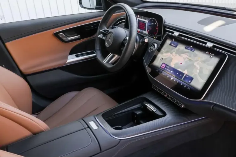 Mercedes-Benz E 220 (Clasa E) din 2025 cu 11.574 km - oferta MER205291 - foto 4