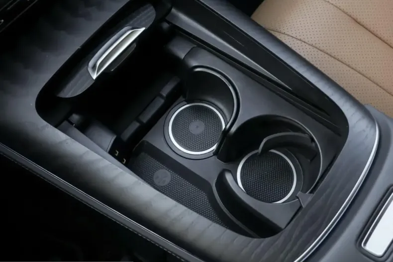 Mercedes-Benz E 220 (Clasa E) din 2025 cu 11.574 km - oferta MER205291 - foto 19