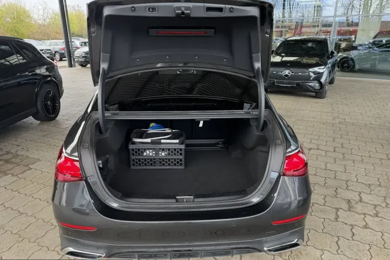 Mercedes-Benz E 220 (Clasa E) din 2024 cu 36.000 km - oferta MER205293 - foto 10