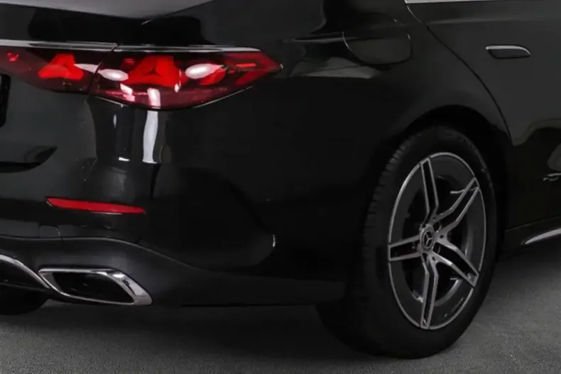 Mercedes-Benz E 220 (Clasa E) din 2025 cu 13.555 km - oferta MER205294 - foto 3