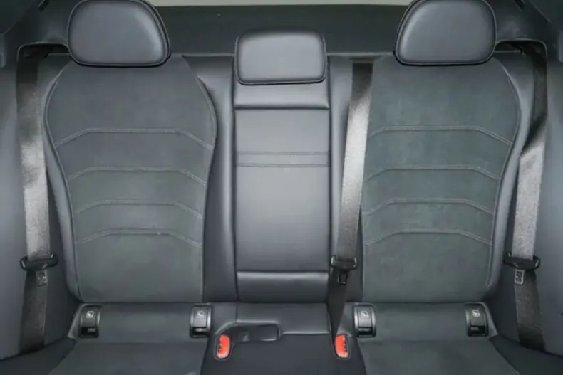 Mercedes-Benz E 220 (Clasa E) din 2025 cu 13.555 km - oferta MER205294 - foto 5